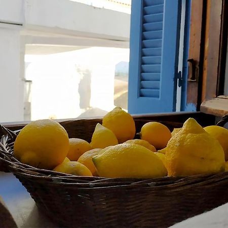 Ariadne,Traditional Apartment In Centre Of Poros Poros Town Exterior photo